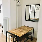 Le Dupont, 2 Chambres&parking Privé Appartement *