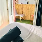 Le Dupont, 2 Chambres&parking Privé Appartement *